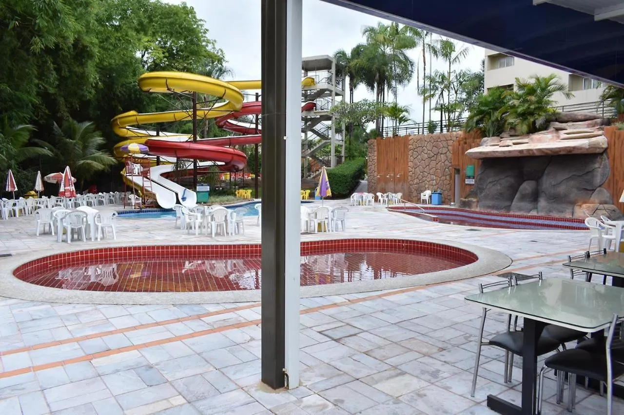 Apartamento Golden Dolphin Grand Hotel - Aroldo ImóveisDF Caldas Novas Brasil